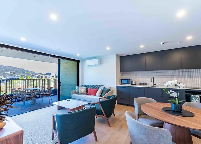 Majestic Mountain-view Retreat 公寓