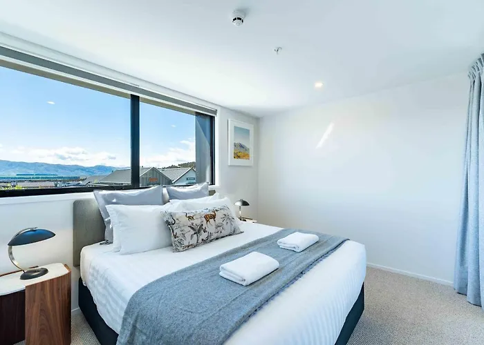 Majestic Mountain-view Retreat 瓦纳卡