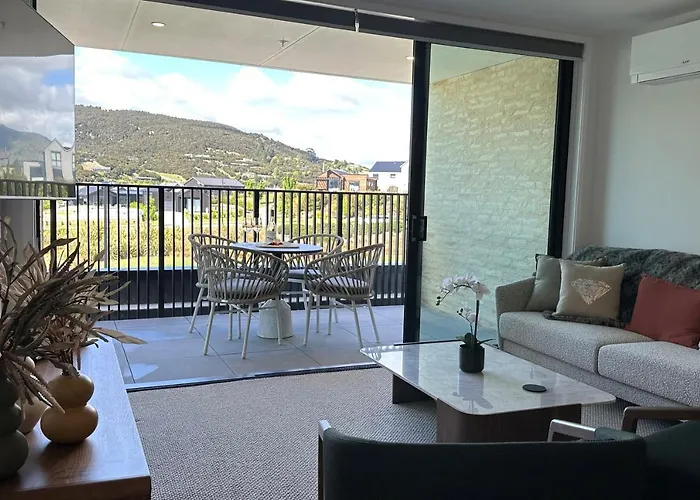 Majestic Mountain-view Retreat 公寓 *